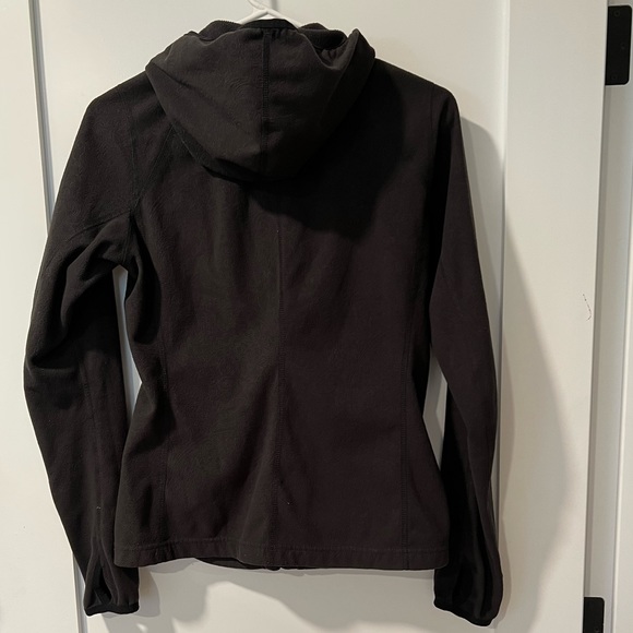 North face Small, embossed pattern, black fleece, front pockets with hood. - Picture 8 of 15